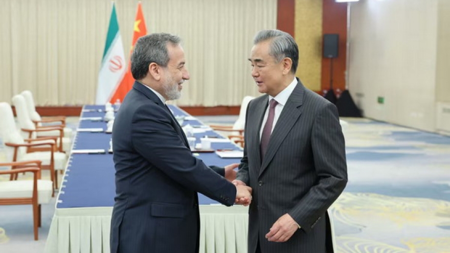 Trung Quốc tái khẳng định cam kết ủng hộ Iran